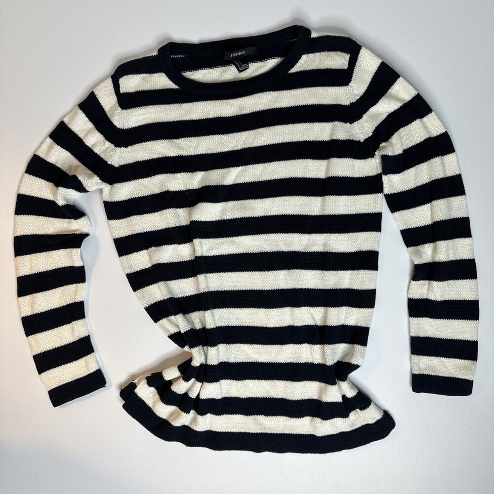 Forever 21 Women's Black White Striped Pullover Sweater Long Sleeve Knit Size S
